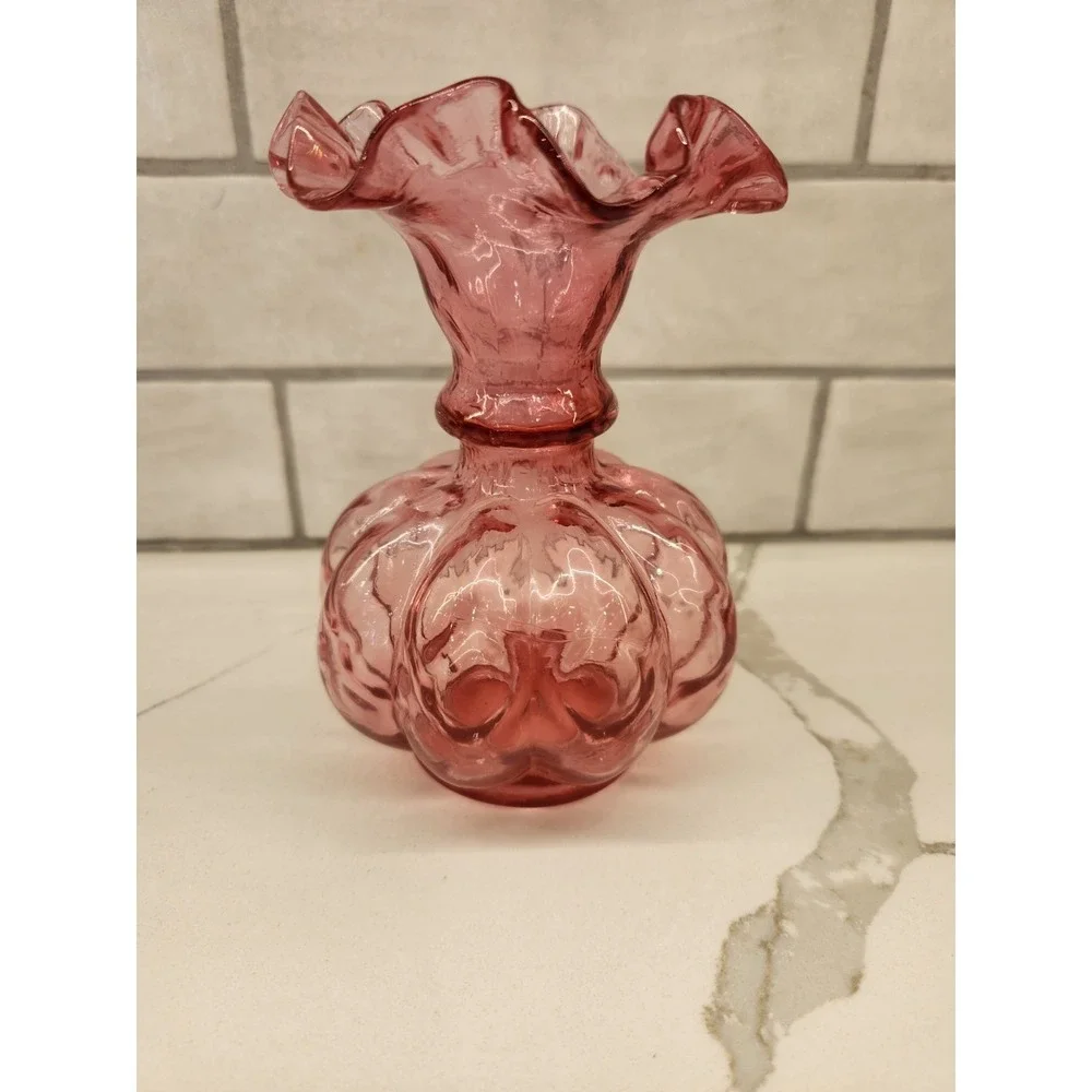 Vtg Fenton Glass Cranberry Diamond Optic 6‎ Inch Tall Ruffled Edge Melon Vase